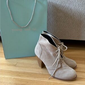 Beige Ankle Boots (Size 6)